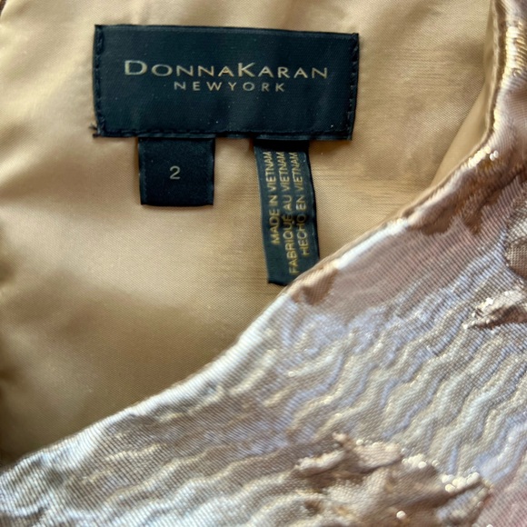Donna Karan New York metallic brocade sleeveless wrap effect ball gown size 2 - Picture 7 of 8